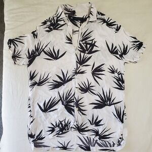 AllSaints Mens Black and White Floral Print Short Sleeve Button Up Shirt - Large